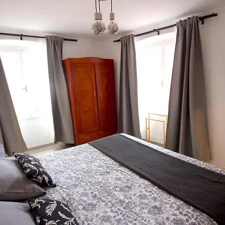 Phiros Guest house
