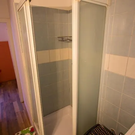 Phiros Guest house *